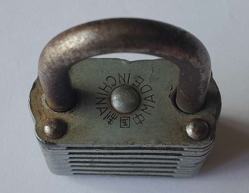 Vintage Diamond Chinese Padlock.  No Key.  5.5 x 4cm.