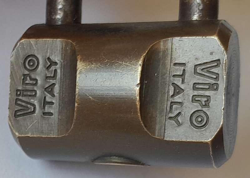 Vintage Viro Italy Hardn. Shackle Lock.  No Key.  3.5 x 3cm
