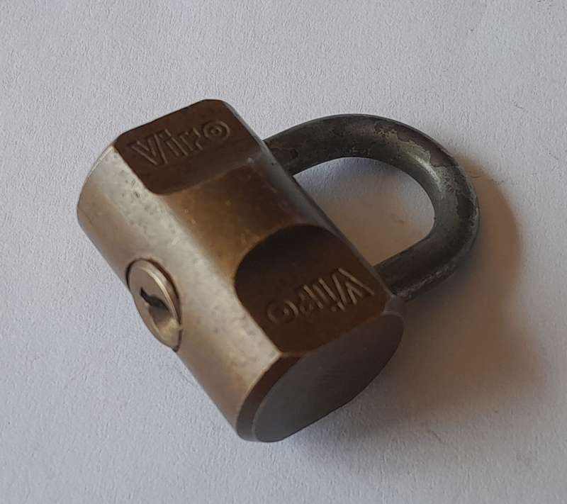 Vintage Viro South Africa Hardn. Shackle Lock.  No Key.  3 x 2.5cm