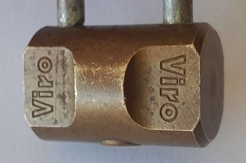 Vintage Viro South Africa Hardn. Shackle Lock.  No Key.  3 x 2.5cm