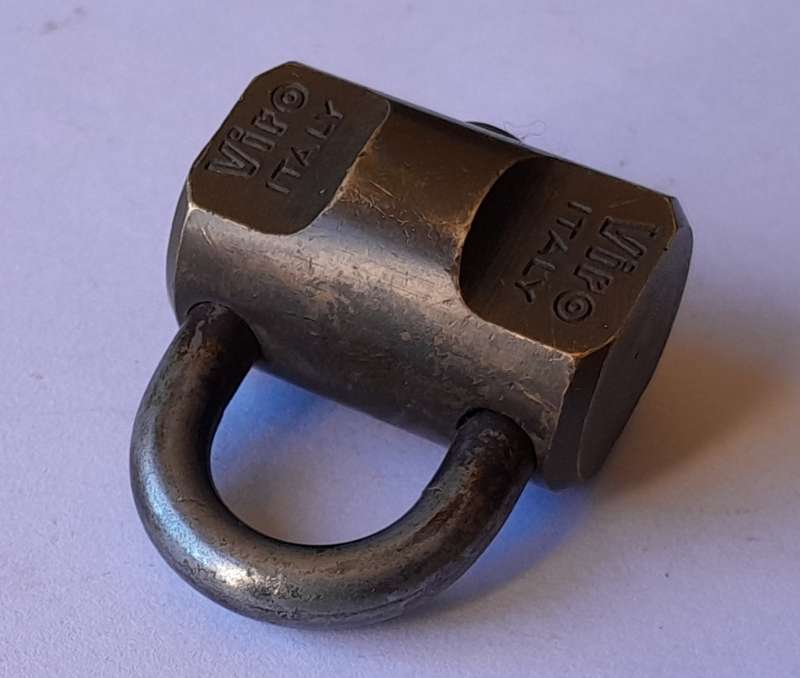 Vintage Viro Italy Hardn. Shackle Lock.  No Key.  3.5 x 3cm