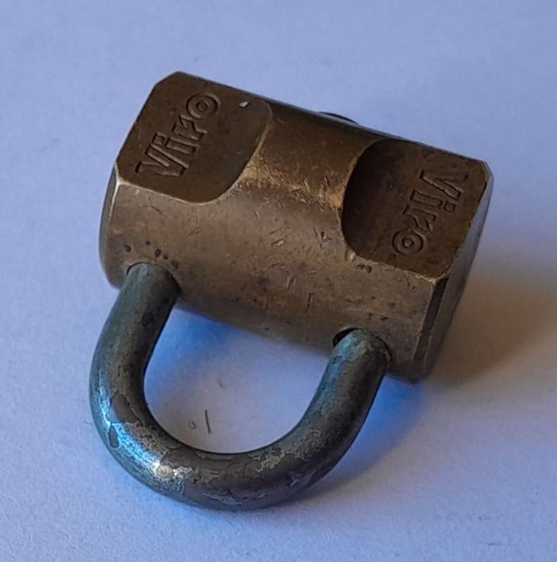 Vintage Viro South Africa Hardn. Shackle Lock.  No Key.  3 x 2.5cm