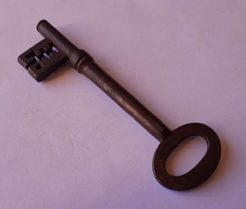 Large Antique Cast Iron Key.  10.9cm.