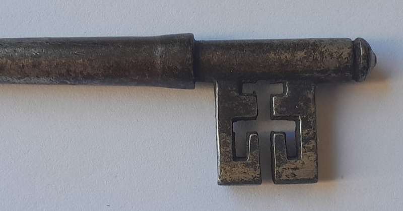 Large Antique Cast Iron Key.  10.5cm.