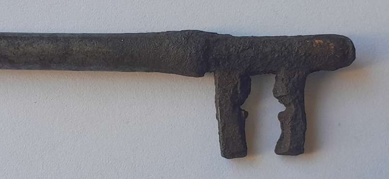 Large Antique Cast Iron Key.  9cm.