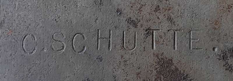 Unusual Vintage Cast Iron Hammer Door Knocker By C. Schutte.  15.2 x 7.6cm.