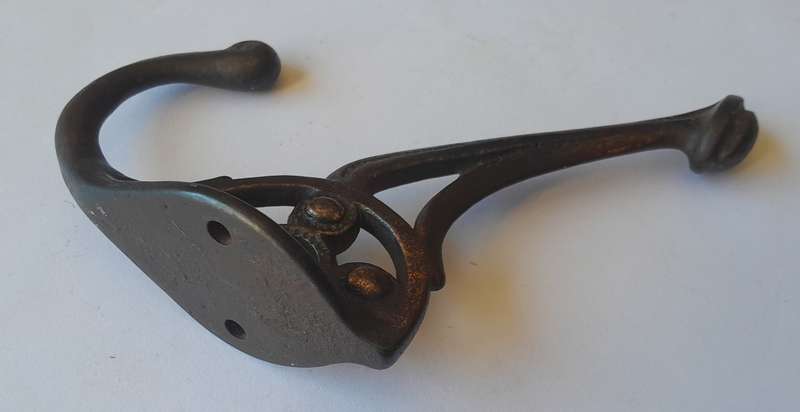 Antique Cast Metal Wall Hook.  11cm.