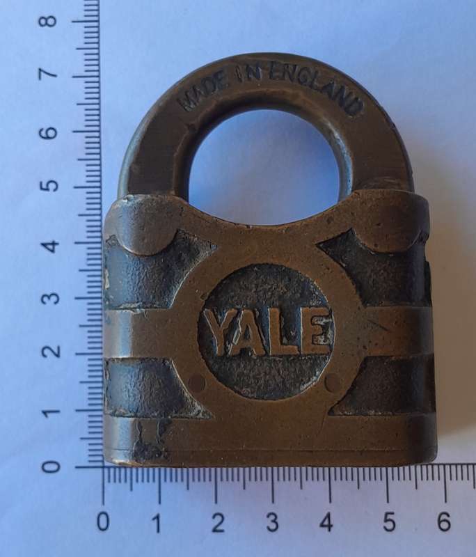 Antique Large Solid Brass YALE Padlock. 6.5 x 5.5 cm. No Key.