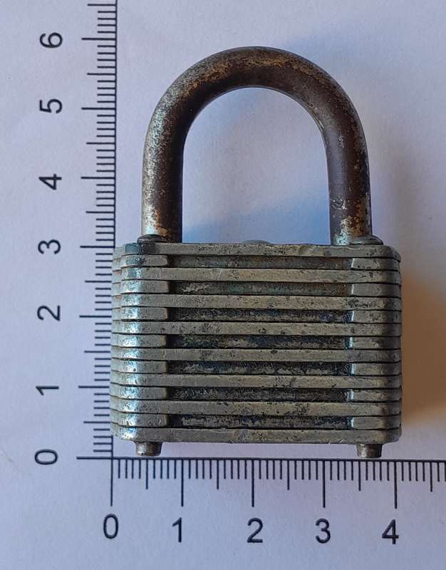Vintage Diamond Chinese Padlock.  No Key.  5.5 x 4cm.