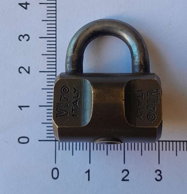 Vintage Viro Italy Hardn. Shackle Lock.  No Key.  3.5 x 3cm