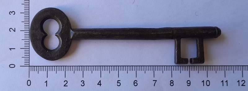 Large Antique Cast Iron Key.  10.5cm .