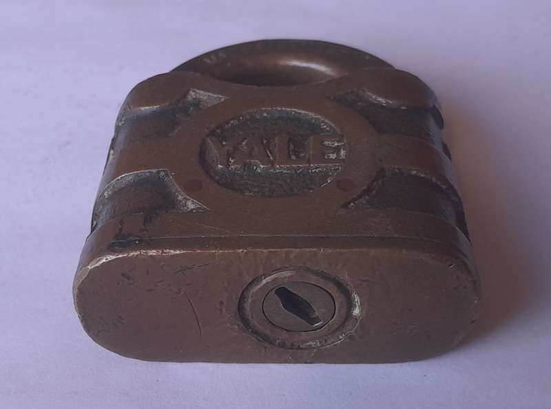 Antique Large Solid Brass YALE Padlock. 6.5 x 5.5 cm. No Key.