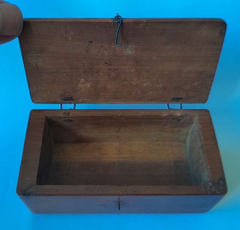 Boer War 1902 Bermuda POW Hand Carved Box.  11.3 x 5.7 x 4.6cm.