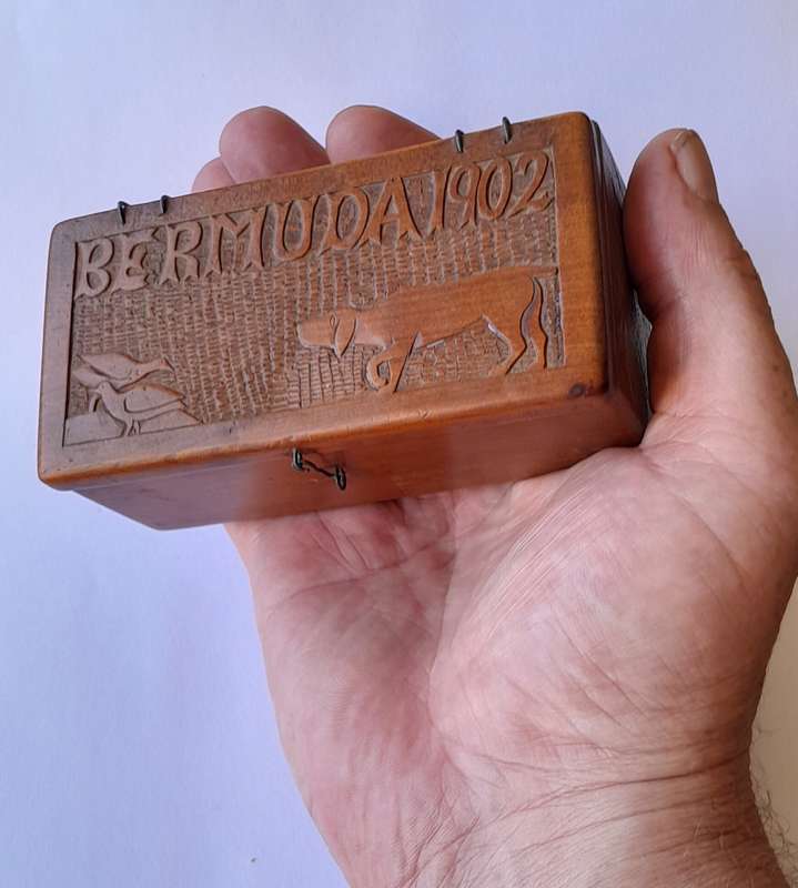 Boer War 1902 Bermuda POW Hand Carved Box.  11.3 x 5.7 x 4.6cm.