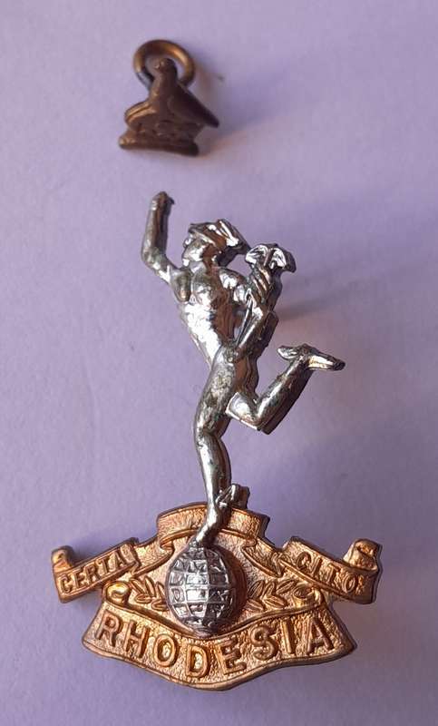 Rhodesian Corps of Signals Beret Badge.  Lugs Intact.