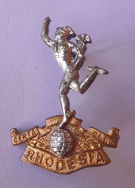 Rhodesian Corps of Signals Beret Badge.  Lugs Intact.