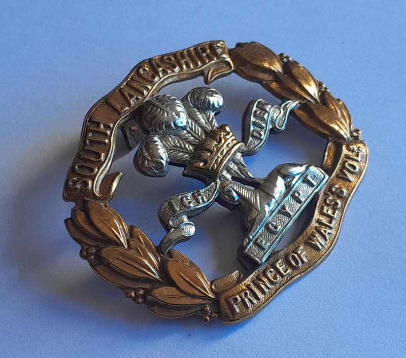 Early South Lancashire Regiment Cap Badge.  No Lugs.