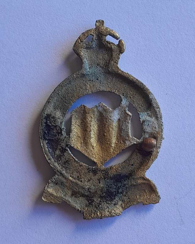 Early Northumberland Hussars "South Africa 1900-02" Badge. 1 Lug Intact.