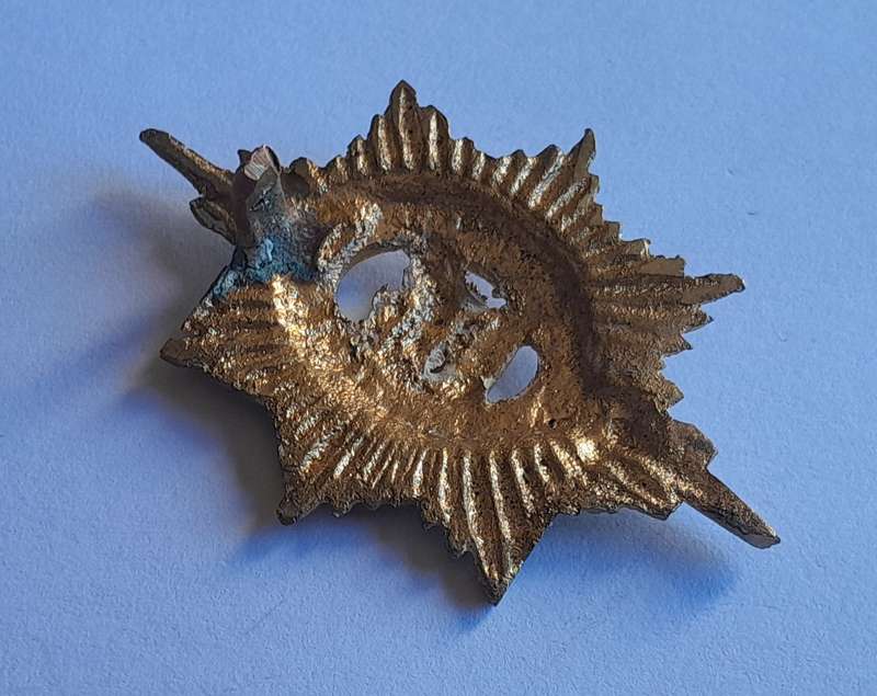 Early Worcester Regiment Badge. No Slider.