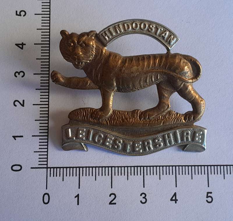 Early Leicestershire Regiment Cap Badge.  No Slider.
