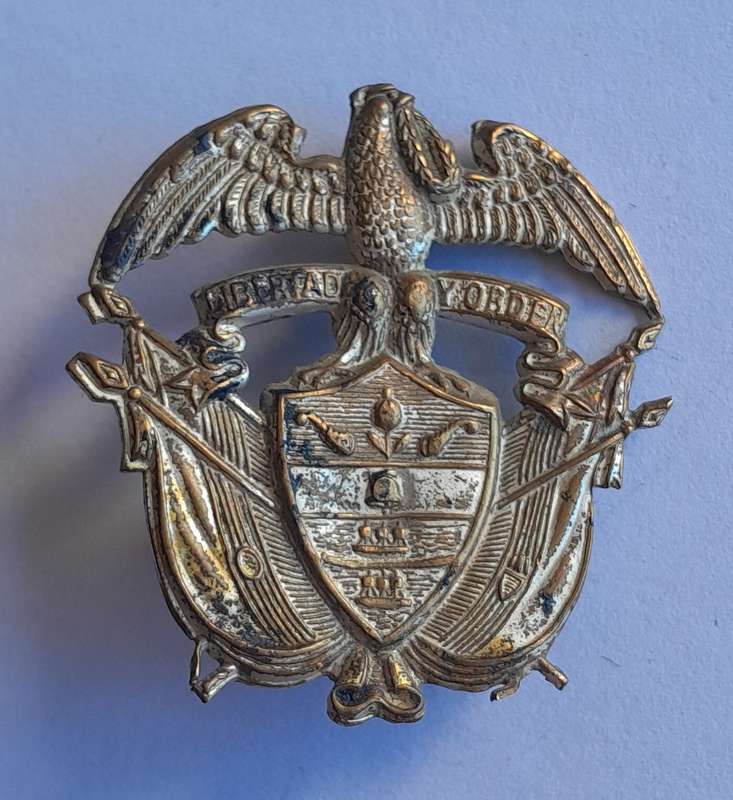 Columbian Military Badge.  No Lugs.