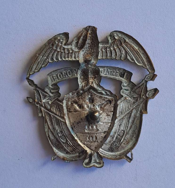 Columbian Military Badge.  No Lugs.