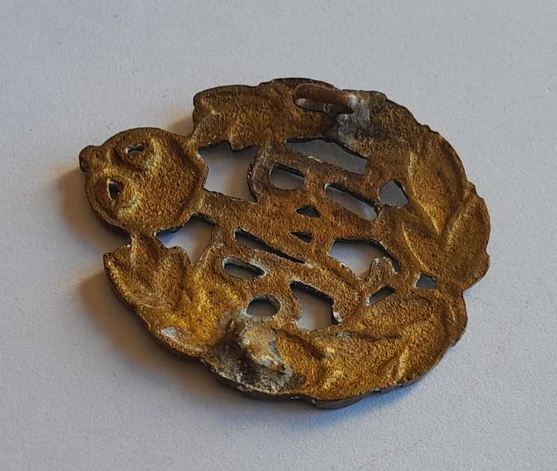 WW2 Royal Air Force Cap Badge.  No Lugs.
