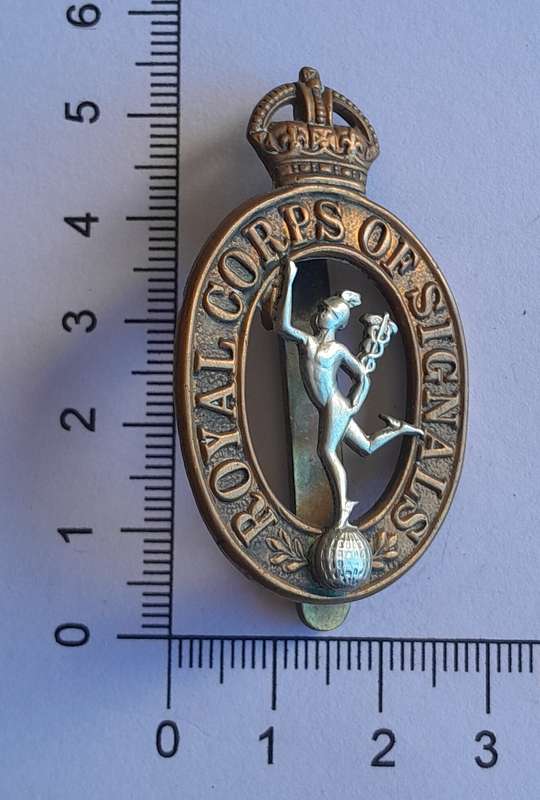 WW2 British Army Royal Corps of Signals Cap Badge.  Slider Intact.