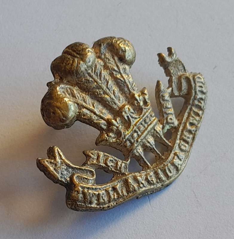 WW2 Royal Regiment of Wales Cap Badge.  No Slider.