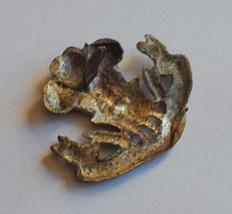 WW2 Royal Regiment of Wales Cap Badge.  No Slider.