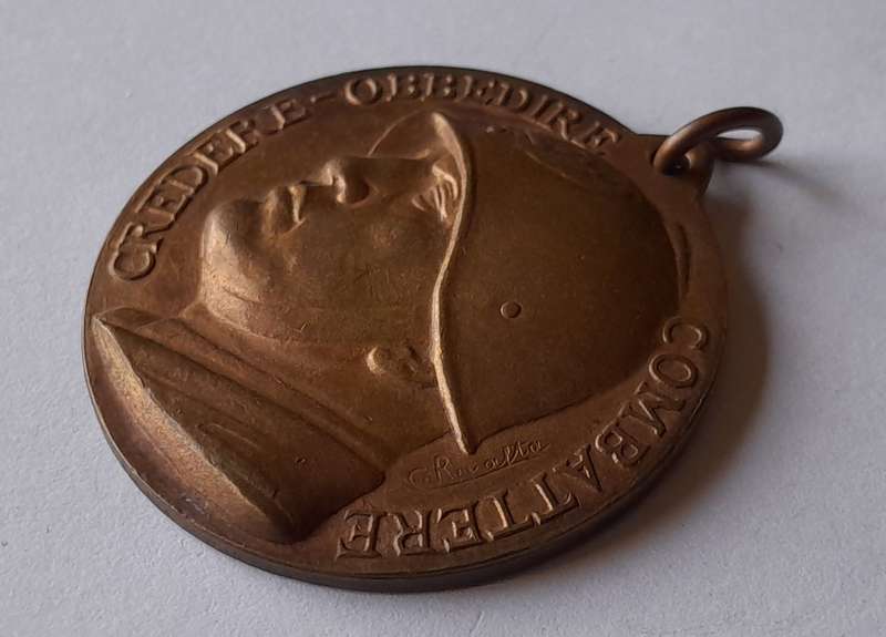 WW2 Fascist Italy Mussolini Credere Obbedire Combattere Medal.