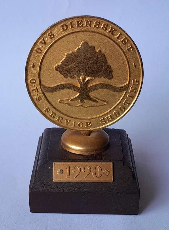 1990 O.F.S / O.V.S Service Shooting / Diens Skiet Medal Trophy.