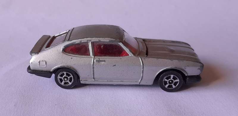 1980's Corgi Die Cast Ford Capri 3.0 S.  Opening Bonnet.