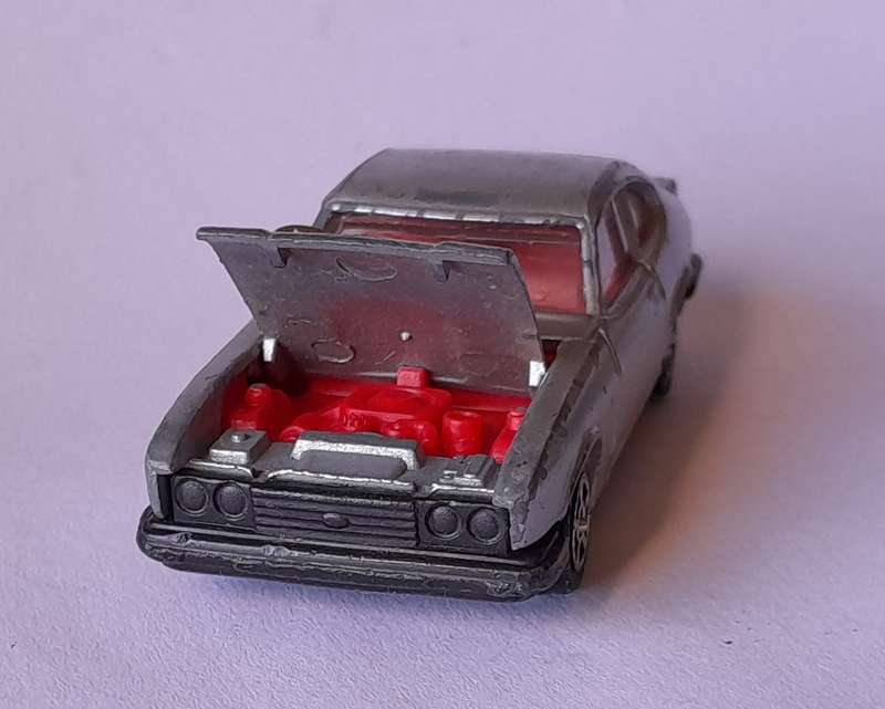 1980's Corgi Die Cast Ford Capri 3.0 S.  Opening Bonnet.