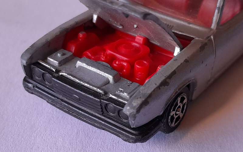 1980's Corgi Die Cast Ford Capri 3.0 S.  Opening Bonnet.