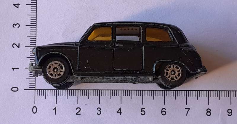 1970's Corgi Die Cast London Taxi.  Opening Doors.