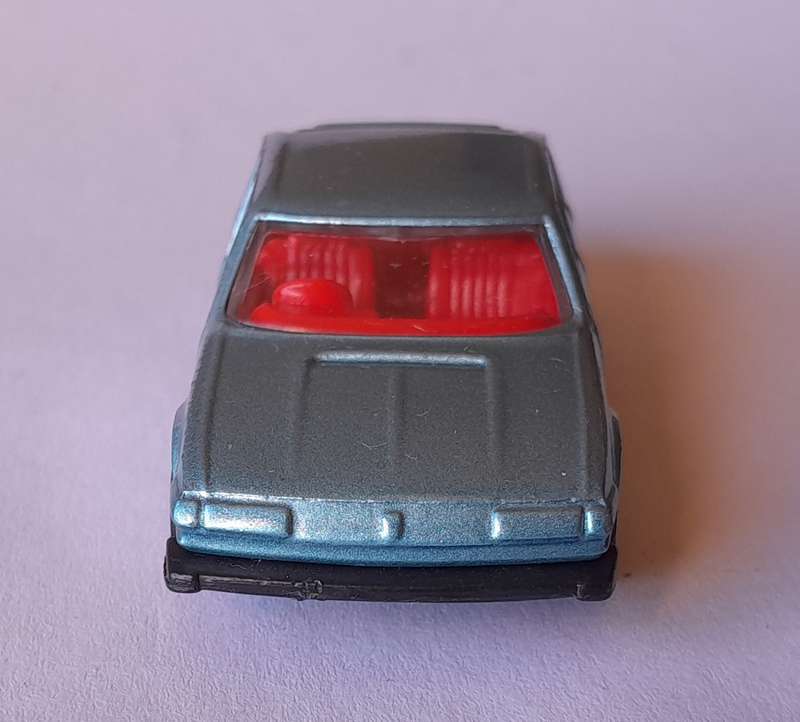 1970's Corgi Die Cast Rover 3500.  Opening Boot.  Red Interior. Excellent Condition.