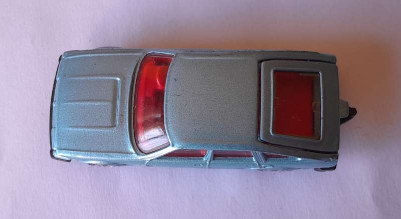 1970's Corgi Die Cast Rover 3500.  Opening Boot.  Red Interior. Excellent Condition.