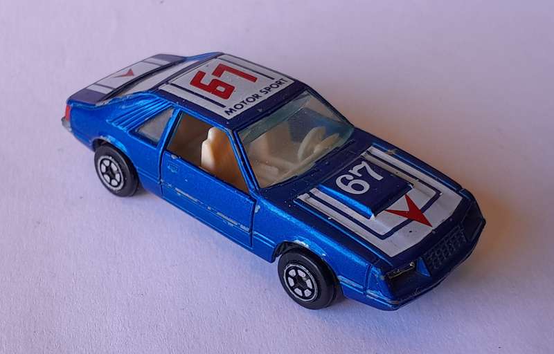 1980's Yatming Die Cast Ford Mustang Cobra.  No 1067.  Opening Doors.