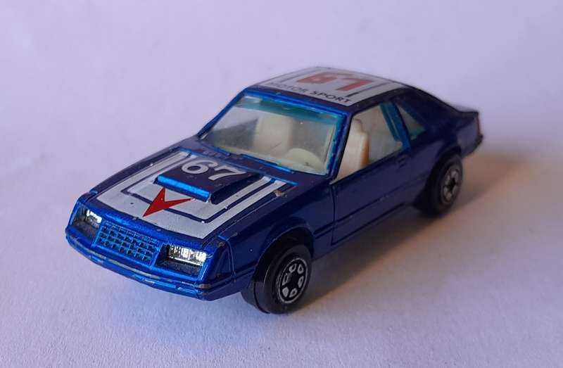 1980's Yatming Die Cast Ford Mustang Cobra.  No 1067.  Opening Doors.