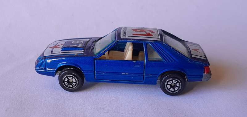 1980's Yatming Die Cast Ford Mustang Cobra.  No 1067.  Opening Doors.