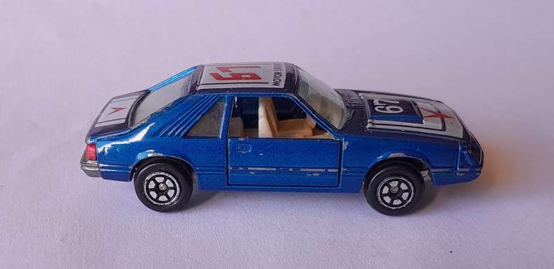 1980's Yatming Die Cast Ford Mustang Cobra.  No 1067.  Opening Doors.