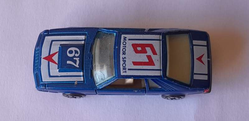 1980's Yatming Die Cast Ford Mustang Cobra.  No 1067.  Opening Doors.