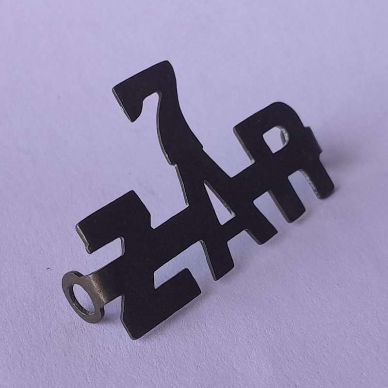 WW1 7de Zuid Afrikaanse Ruiters Metal Shoulder Title.  Lugs Intact.
