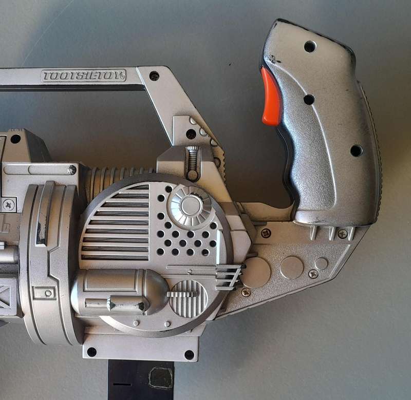 Vintage Tootsietoy  F/X Devastator Doom Electronic Chain Gun.  51cm.  Untested.