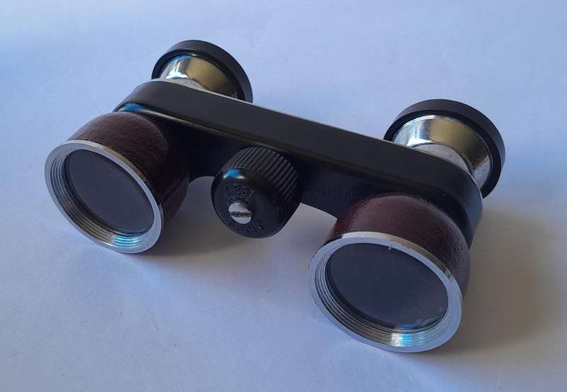 Pair Mid-Century Japanese Eikow Moonlight Opera Binoculars.  Excellent Condition.