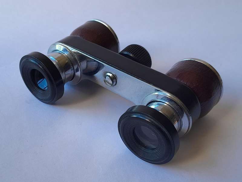 Pair Mid-Century Japanese Eikow Moonlight Opera Binoculars.  Excellent Condition.