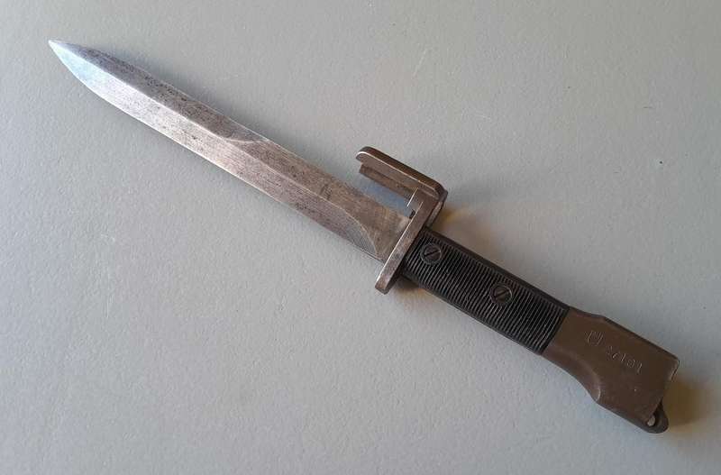 SADF / SAP M1 FN-FAL Type-A Knife Bayonet with Metal Scabbard.  No. 27101.