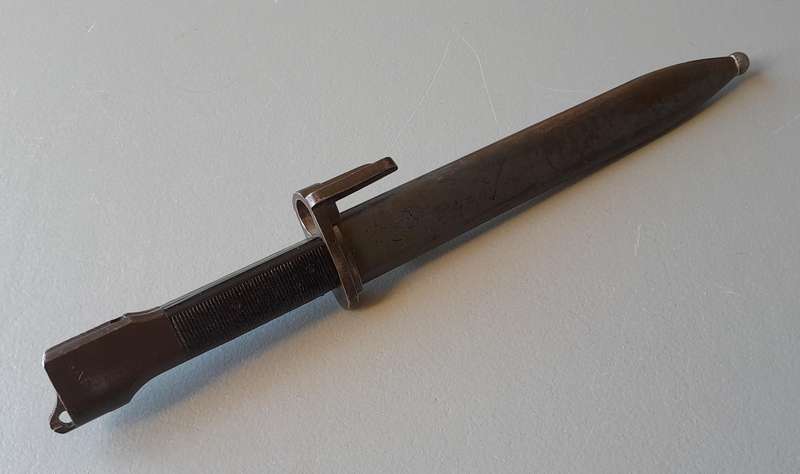 SADF / SAP M1 FN-FAL Type-A Knife Bayonet with Metal Scabbard.  No. 22281.