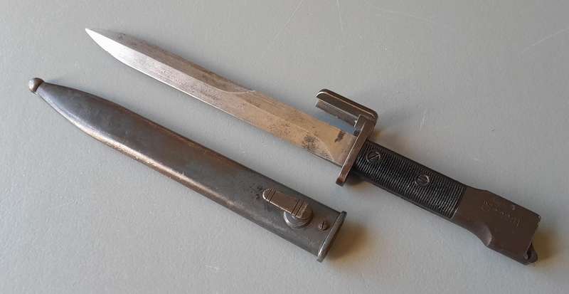 SADF / SAP M1 FN-FAL Type-A Knife Bayonet with Metal Scabbard.  No. 22281.